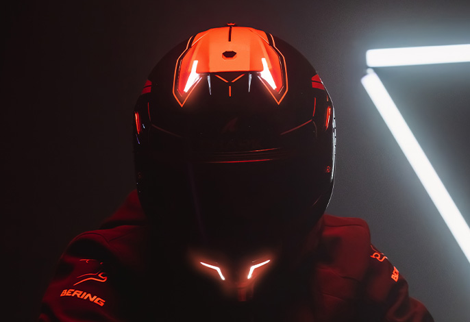 Skwali3 hellcat casco integral shark con luces led negro gris rojo - Imagen 3